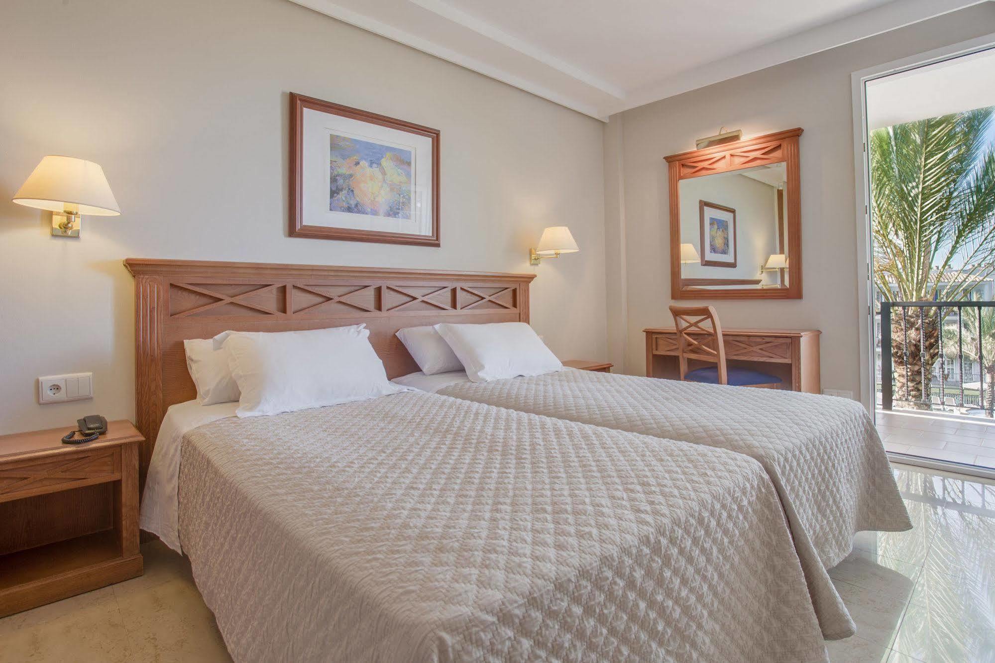 Inturotel Sa Marina Cala d'Or  Exterior photo
